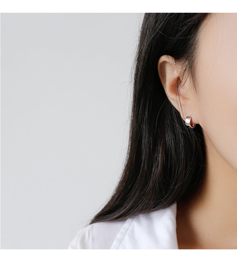 Silver Round Minimalist Earring Hoops