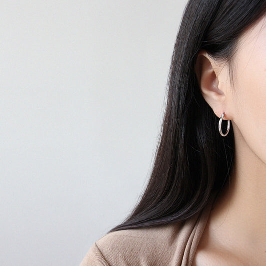 Silver Round Minimalist Earring Hoops