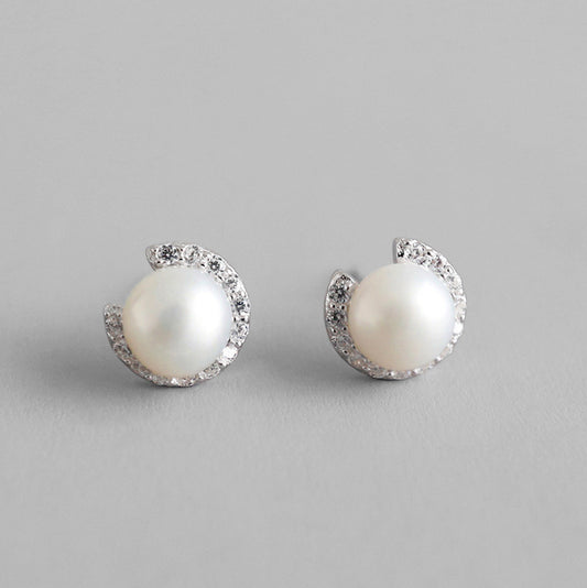 Silver Pearl Minimalist Earring Stud