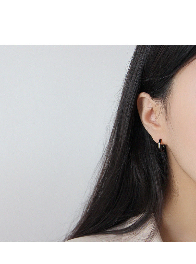 Silver Round Minimalist Earring Hoops