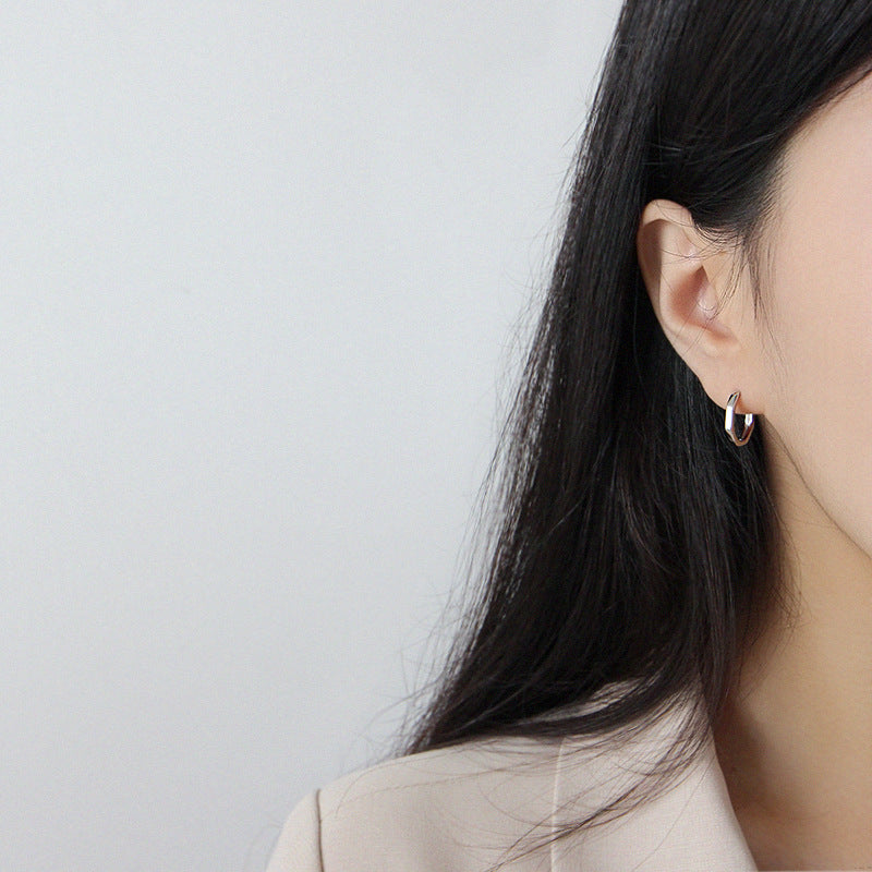 Silver Round Minimalist Earring Hoops