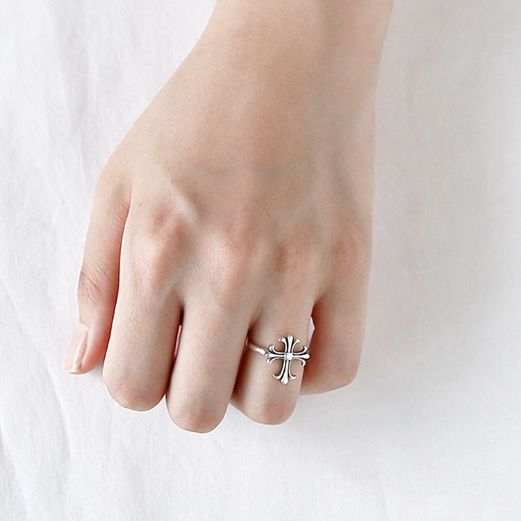 Silver Flowers Minimalist Ring