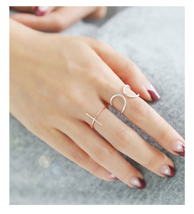 Silver knot Minimalist Ring