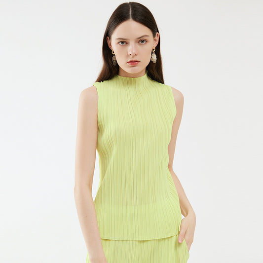 Plissé Pleated Casual Loose Sleeveless Turtleneck Top